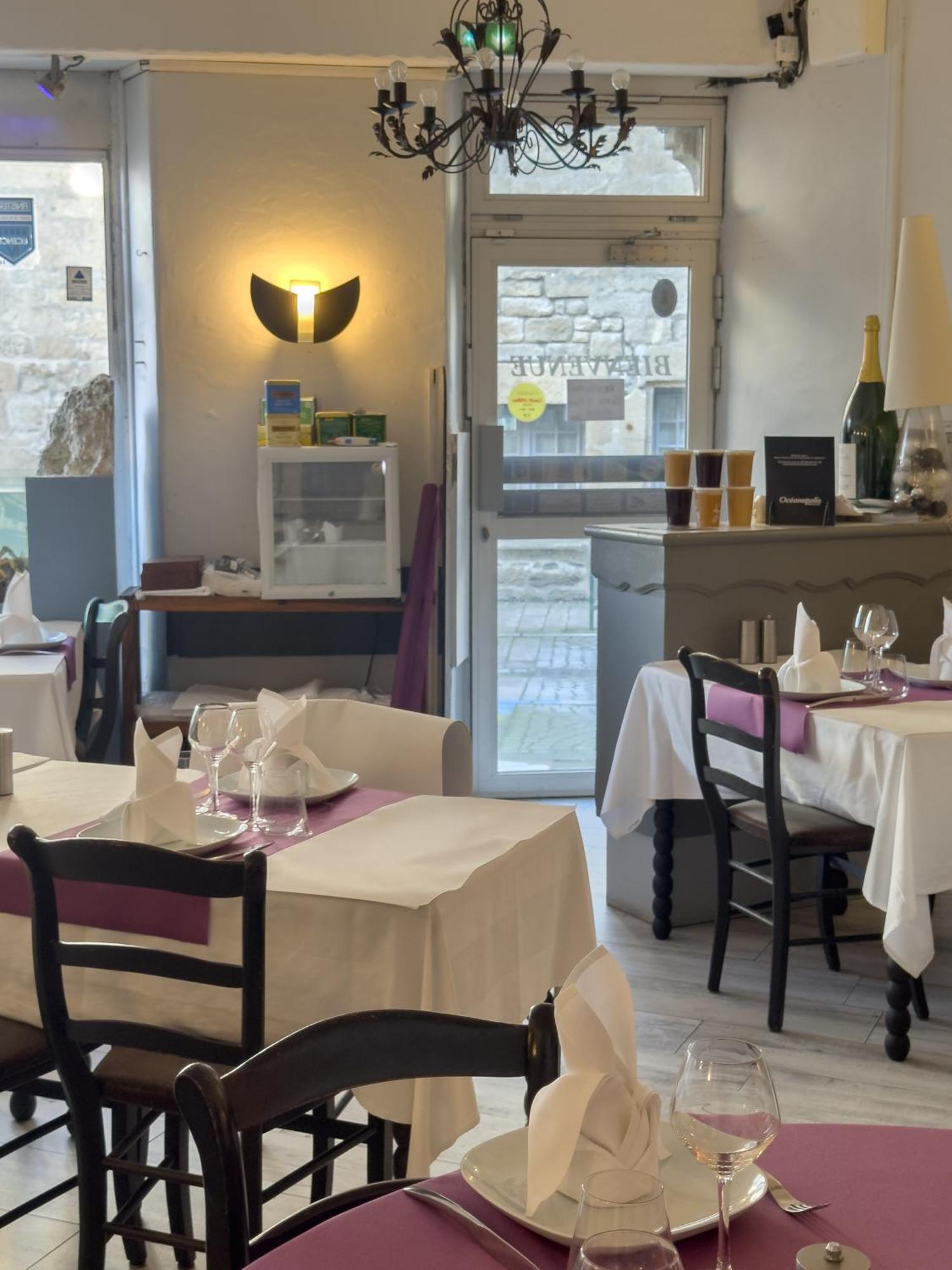 Logis Hotel Les Chardons Bleus Restaurant Le Bistrot De La Mer Роскоф Экстерьер фото